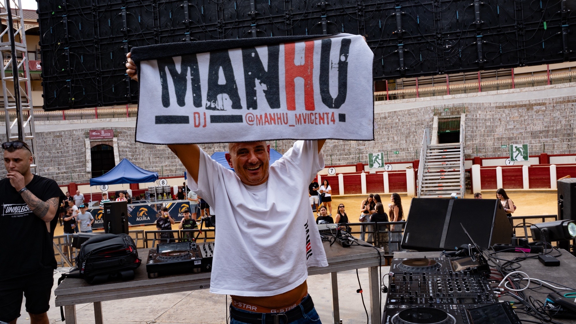 Manhu foto 2